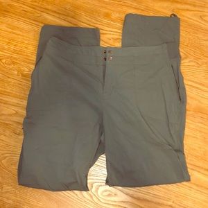 Athleta Wander Straight Pant in olive green.